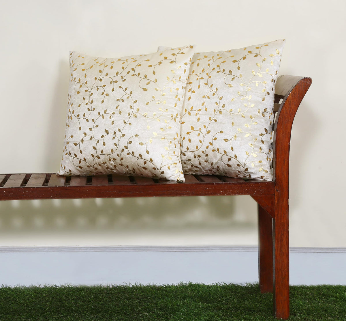 RD TREND Velvet Cushion Covers, 60 x 60 cm/24 x 24 inches,Pack of 2,250 TC, Back Zipper (Cream)