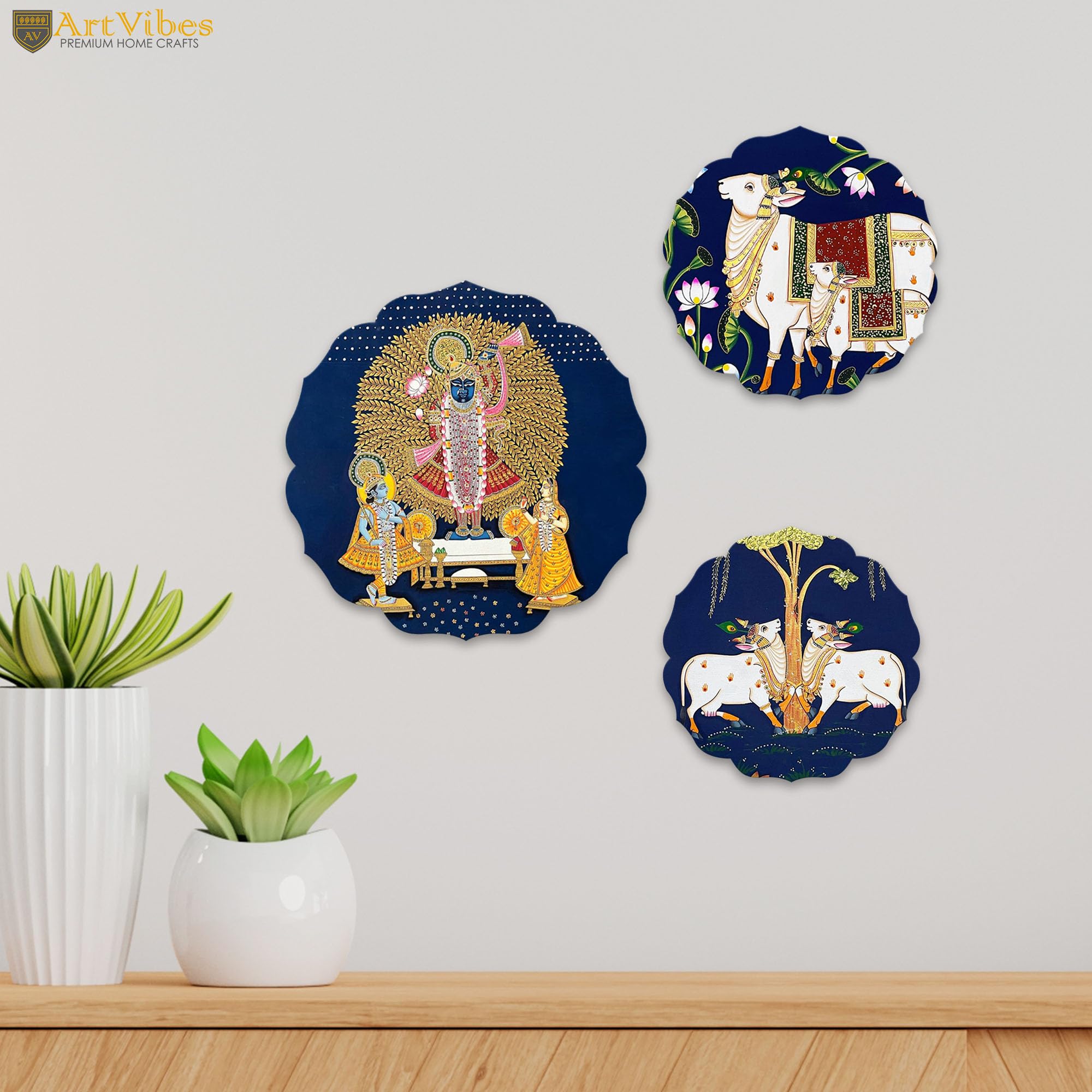 Artvibes Shrinath Ji & Sacred Cow Pichwai Art Round Shape MDF Wooden Wall Decor Items | Living Room | Handcrafted Art | Wall Illustrations | Art Prints | Aesthetic Wall Art | Gift (WH_8817N), Set of 3