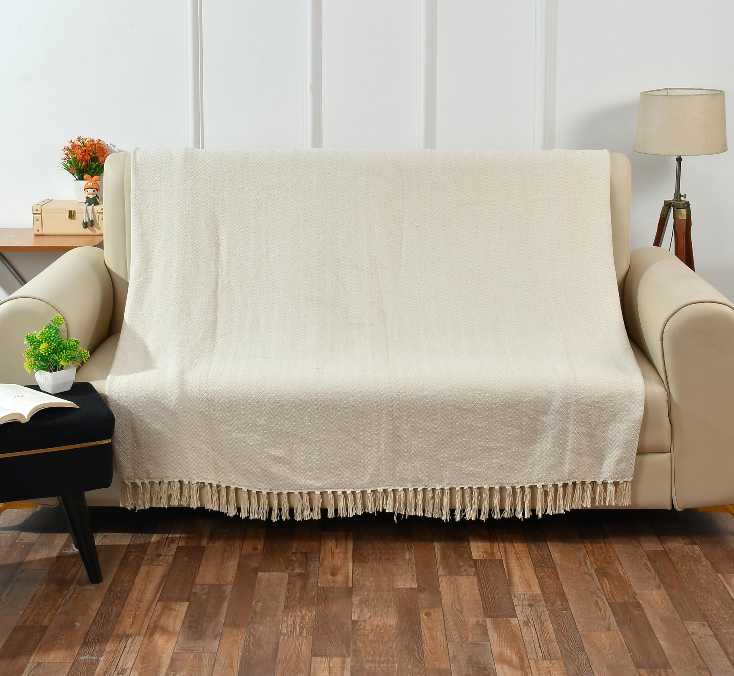 SASHAA WORLD Chevron Cotton Sofa Throw with Tassels | Soft & Durable Blanket | Throw for Chair, Living Room, Badroom, Sofa | Beige & Natural -130x160 cm Kafalo