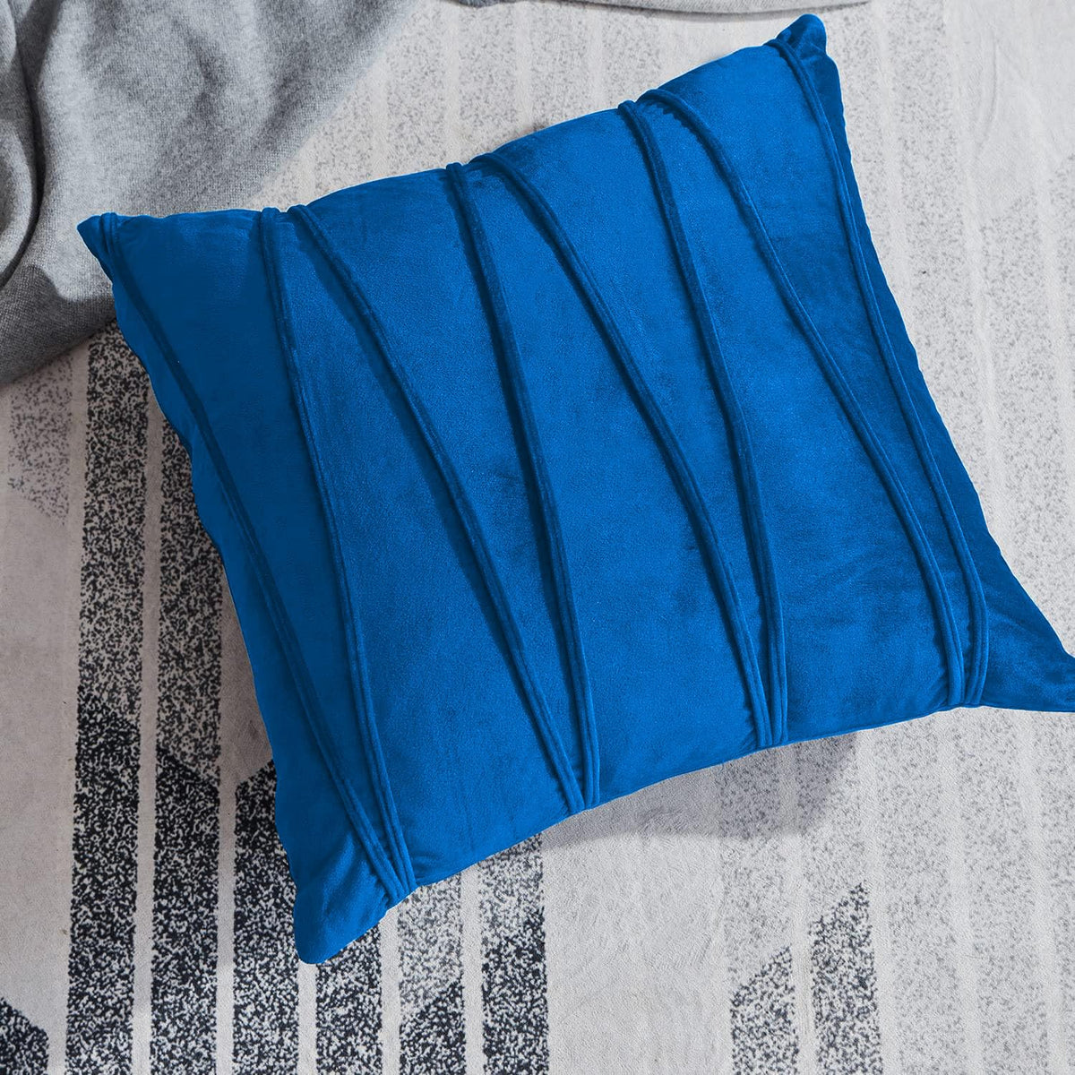 Khooti Velvet Striped Cushion Cover Pack of 1-18X18/45.72X45.72 Cm | Bondi Blue | Soft Pillow Covers Cushion Case for Sofa Bedroom Living Room Chair Car, Cushion Cover with Zig Zag Pattern