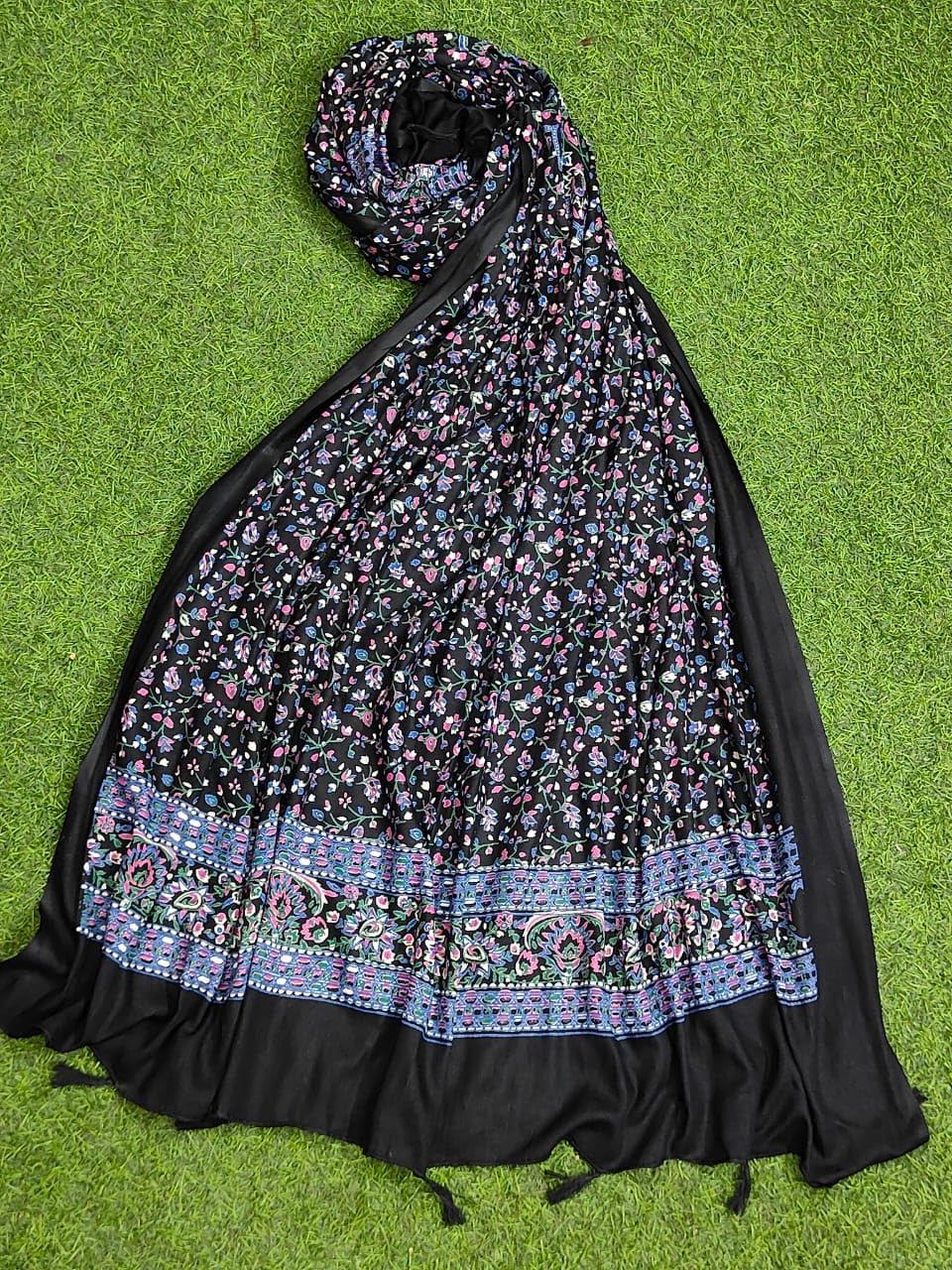JAHAN TEXTILE black Floral Printed for Women | Soft Lightweight Dupatta/Stole with Tassels | Elegant Ethnic & Casual Wear Wrap | Stylish Designer Shawl for All Seasons (Black)