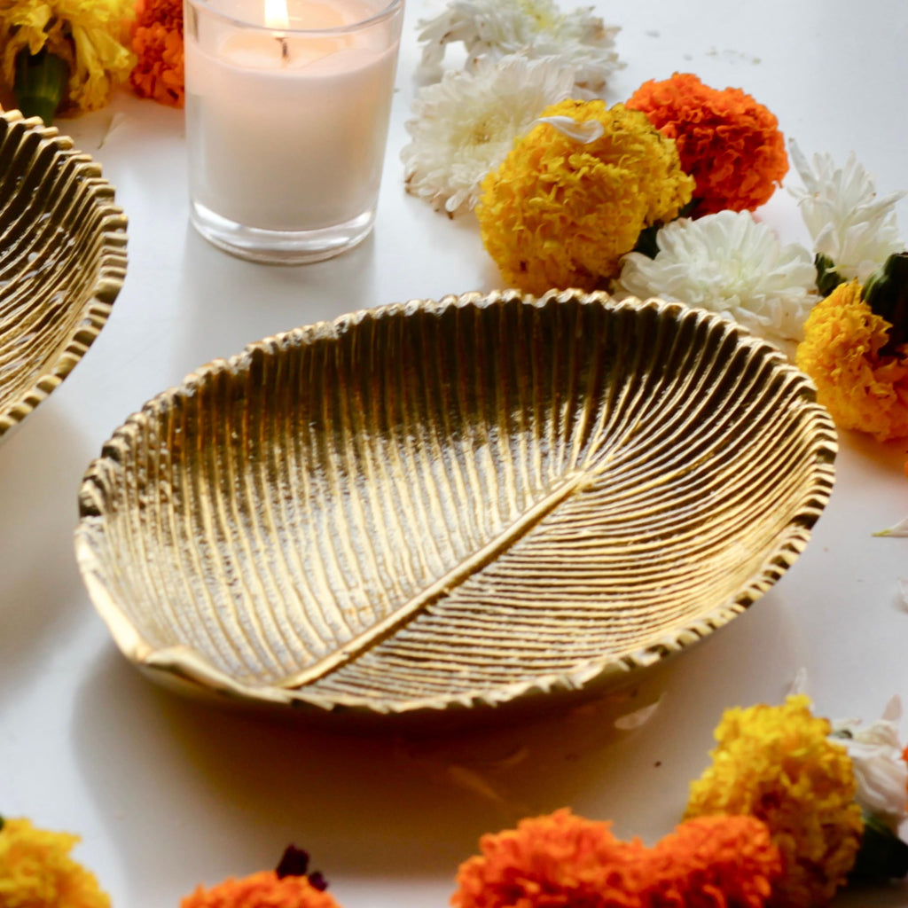 BEHOMA Metal Leaf Shape Tray for Home Decor, Small, Golden