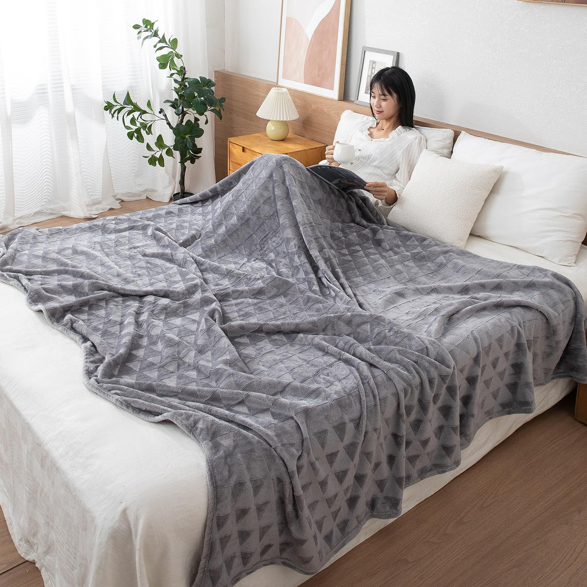 HOKIPO Fleece AC Blanket Double Bed Queen, 200X230 cm / 6.5X7.5 Feet, Grey (AR-4919-GRY) Kafalo