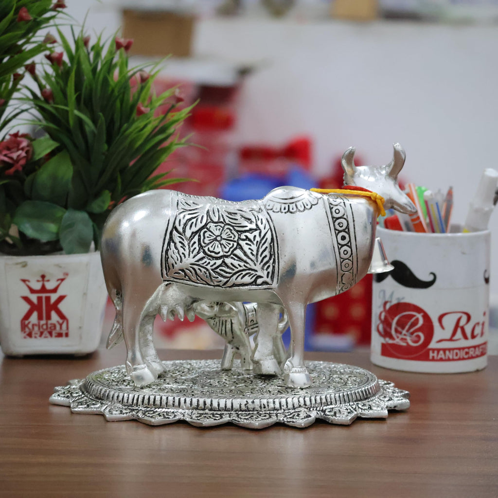 Kamdhenu Cow with Calf Idol for Home Decor | Metal Cow Statue with Intricate Embossed Design | Vastu & Pooja Decorative Showpiece | Temple, Office, Housewarming & Gift Item (Silver)