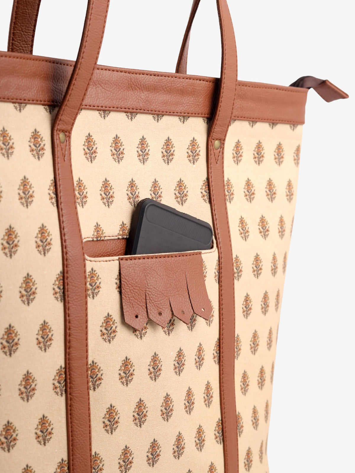 KALOOM Women’s Tote Bag with Zip Closure | Cotton Canvas & Vegan Leather Shoulder Bag | Spacious Printed Handbag with Outer Pocket for Office, Travel & Everyday Use (Beige)