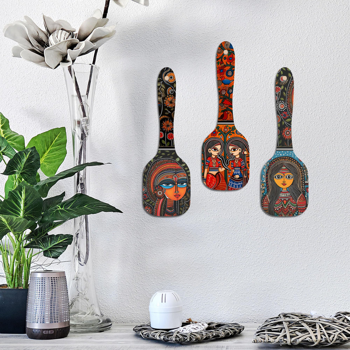 Artvibes Madhubani Women Portrait Spatula Shape Wooden Wall Hanging | Madhubani Wall Paintings | Wall Accent | Gift Items | Aesthetic Wooden Decor | Ethnic Wall Decor (WH_11001N), Set of 3