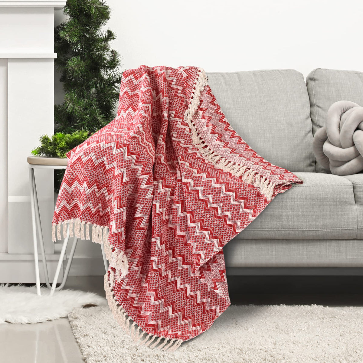 SASHAA WORLD Chevron Blanket | Christmas Throw for Living Room, Bedroom, Sofa & Chair | Red & White Festive Blanket | 1200g, 125×150 cm Kafalo
