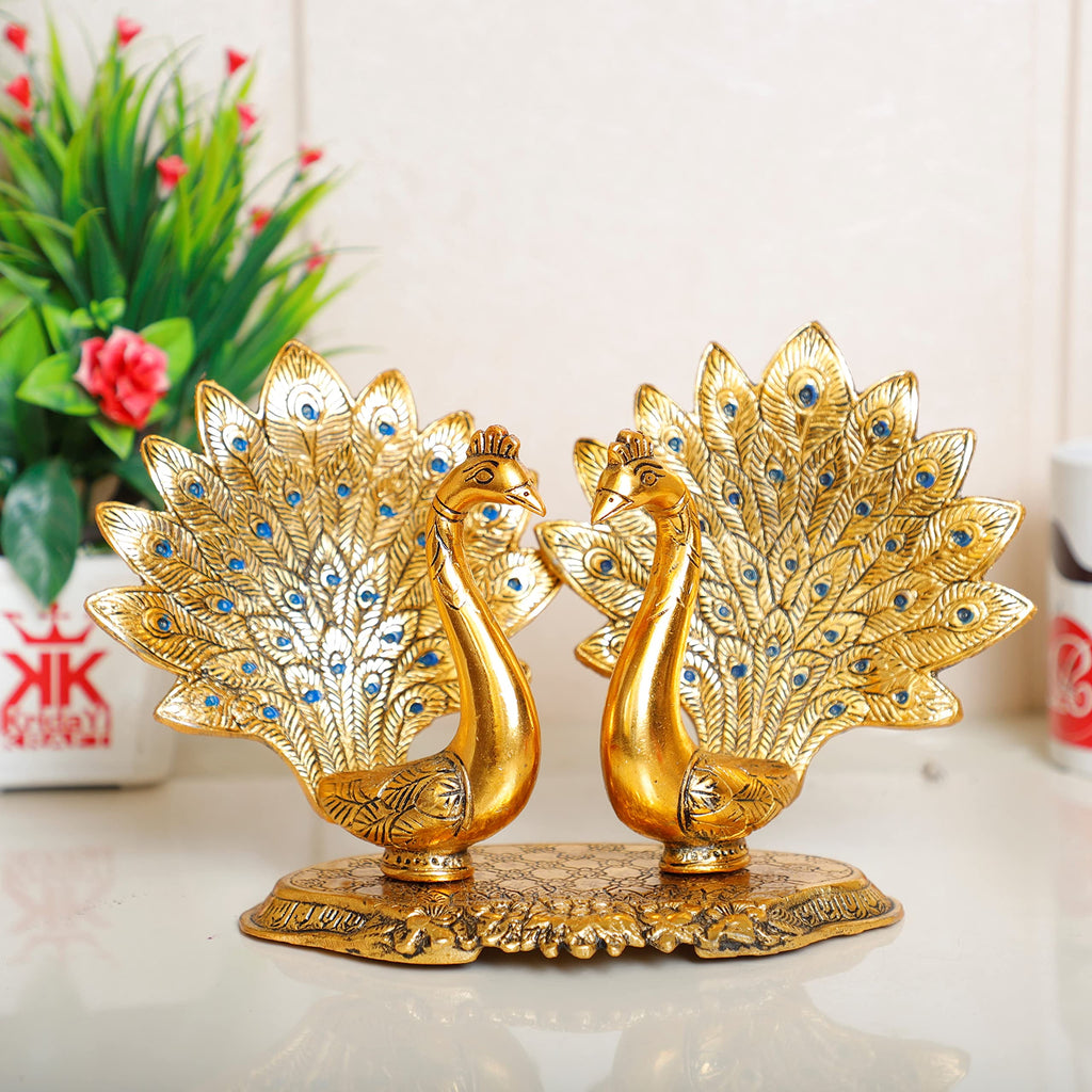 Prince Home Decor & Gifts Metal Handcrafted Pair of Kissing Duck Metal Decorative Showpiece Peacock Pair Decorative Showpiece(Aluminium, Gold)