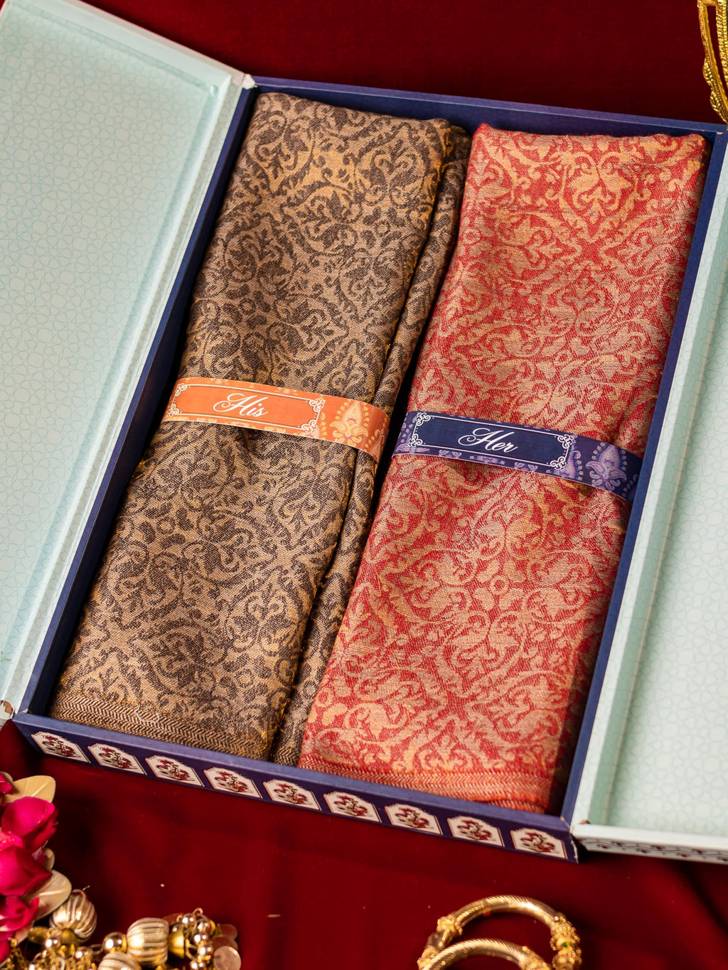 Pashmoda His and Her Gift Set of Fine Wool Stole With Wooden Gift Box