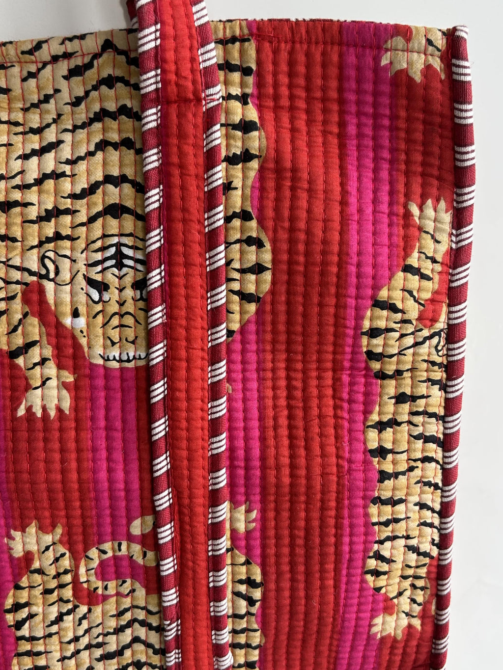 Vaishnav Exports Quilted Cotton Handbag | Red and Pink Tiger Print Pattern | Corduroy Texture | Handcrafted Everyday Tote Bag for Womens