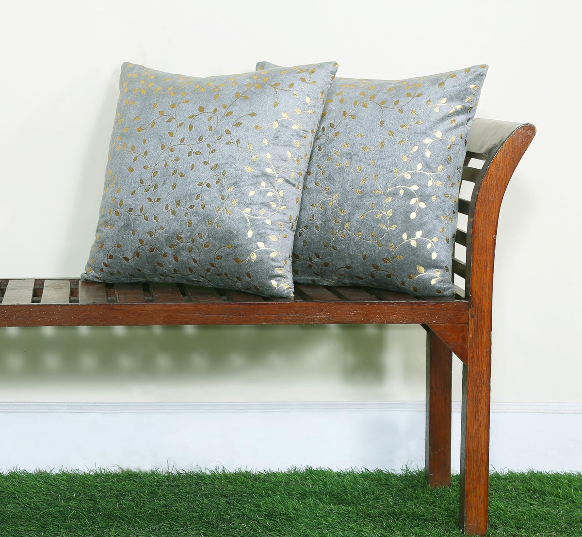 RD TREND Velvet Cushion Covers, 45 x 45 cm/18 x 18 inches,Pack of 2,250 TC, Back Zipper (Grey)