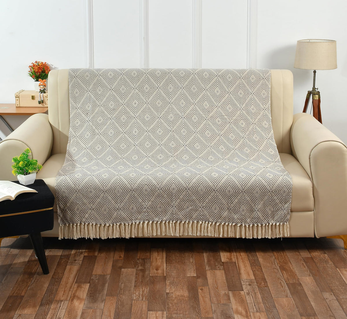 SASHAA WORLD Diamond Weave Comfort Throw | Soft & Plush | Throw for Chair, Living Room, Bedroom, Sofa | Grey and Natural -130x160 cm Kafalo