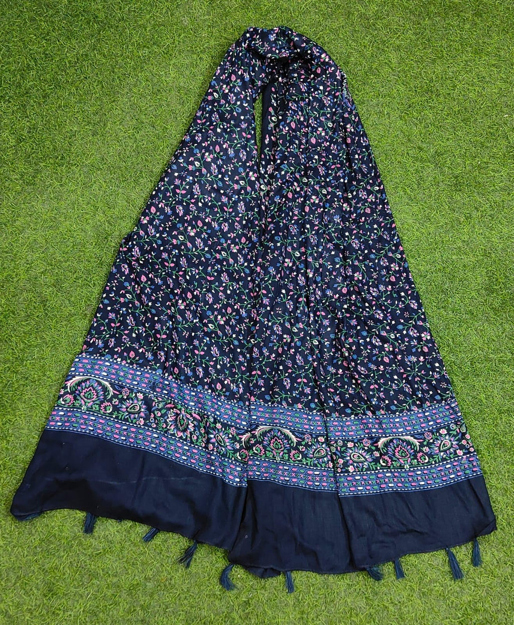 JAHAN TEXTILE Floral Printed Scarf for Women | Soft Lightweight Dupatta/Stole with Tassels | Elegant Ethnic & Casual Wear Wrap | Stylish Designer Shawl for All Seasons (Navyblue)