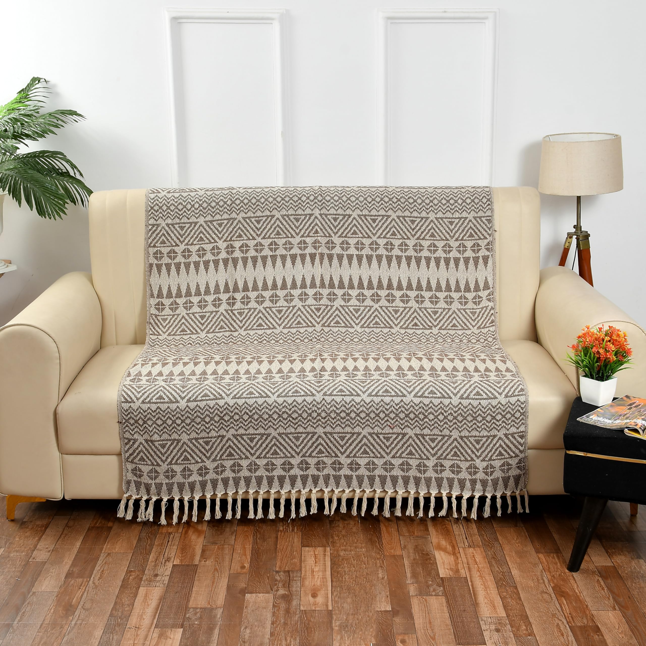 WEAVERS HUT Cotton Handloom Throw for Sofa & Bed – 125×150 cm (50×60 inches) | Soft Lightweight Reversible Tribal Pattern Blanket with Tassels | Decorative Sofa Cover for Living Room Kafalo