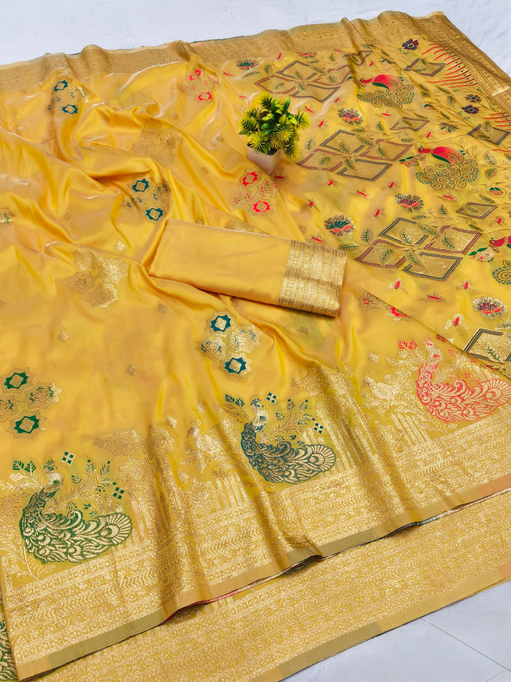 RATNAVALI Paithani Silk Saree | Kanjivaram Silk Saree |Banarasi Saree Premium Collection R136-05