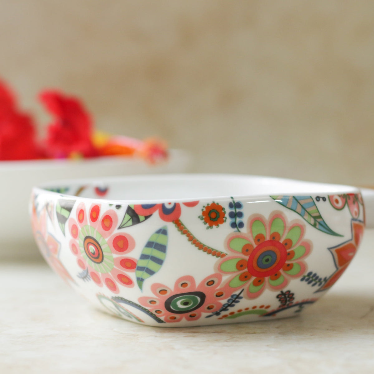 Floral Bowl with Handle Nestasia