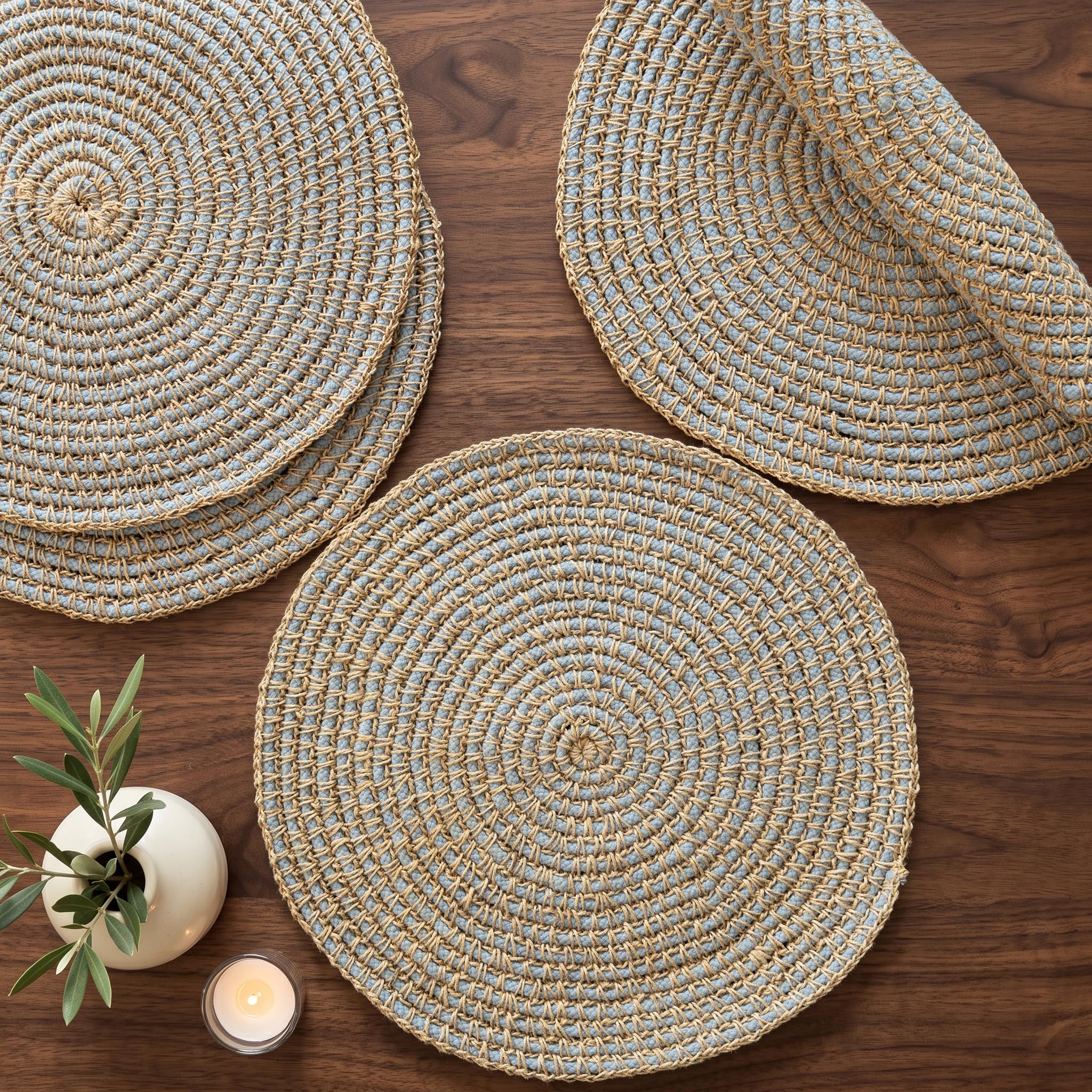 R home Blue Coastal Coil Round Cotton Placemats Set of 4, 15 Inch (38 cm), Handmade Washable Heat Resistant Dining Table Mats for Dining Table, Kitchen, Coffee Table, Side Table & Console Kafalo