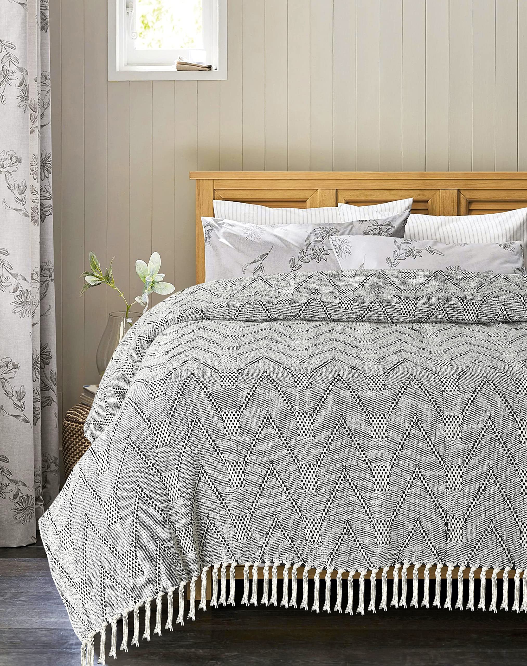 Sashaa World Zig Zag Super Soft & Breathable Cotton Throw Blanket | Throw Blanket for Living Room, Bed, Sofa & Chiar | Grey/Black Throw Blanket | 80 x 60 inch Kafalo