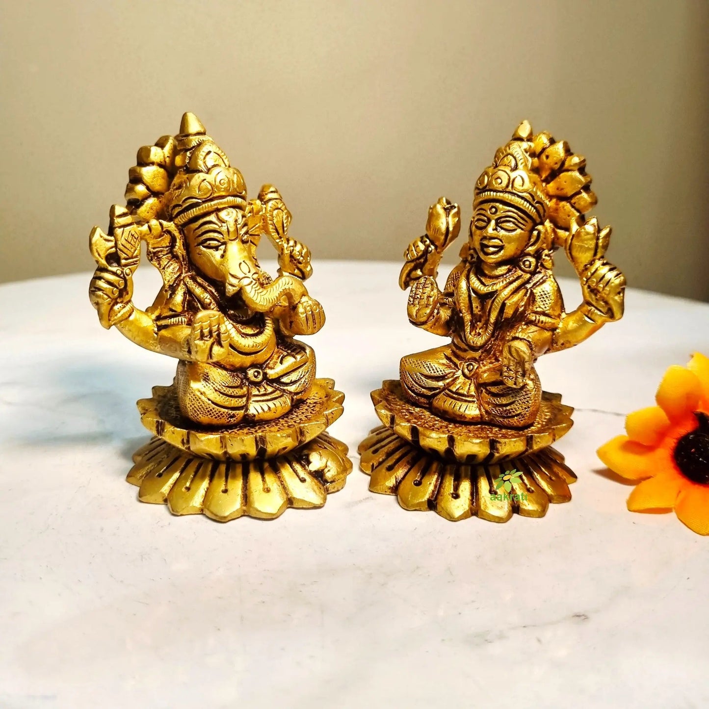 Brass Laxmi Ganesh Idol for Home Pooja | Sacred Idol for Daily Worship & Festivals | Brass Laxmi Ganesh (Yellow, 3 Inches)