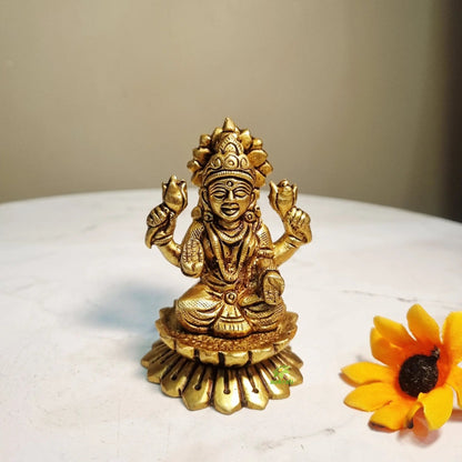 Brass Laxmi Goddess idol for Diwali Pooja| Laxmi Statue for Home| Brass Laxmi murti (Yellow 3 inch)