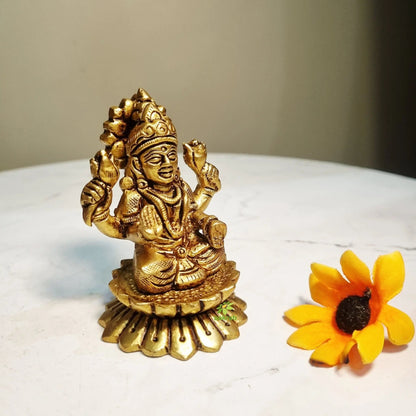 Brass Laxmi Goddess idol for Diwali Pooja| Laxmi Statue for Home| Brass Laxmi murti (Yellow 3 inch)