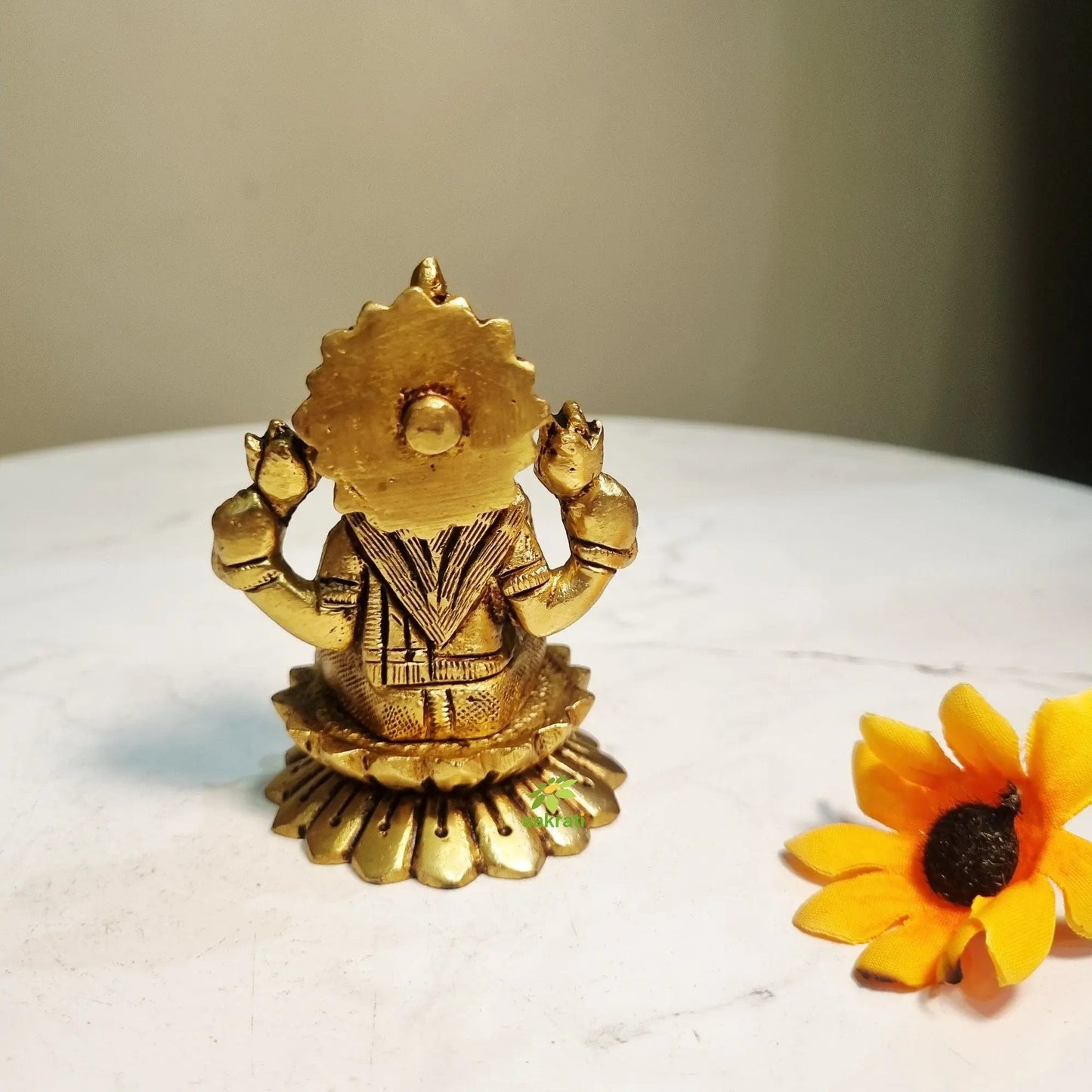 Brass Laxmi Goddess idol for Diwali Pooja| Laxmi Statue for Home| Brass Laxmi murti (Yellow 3 inch)