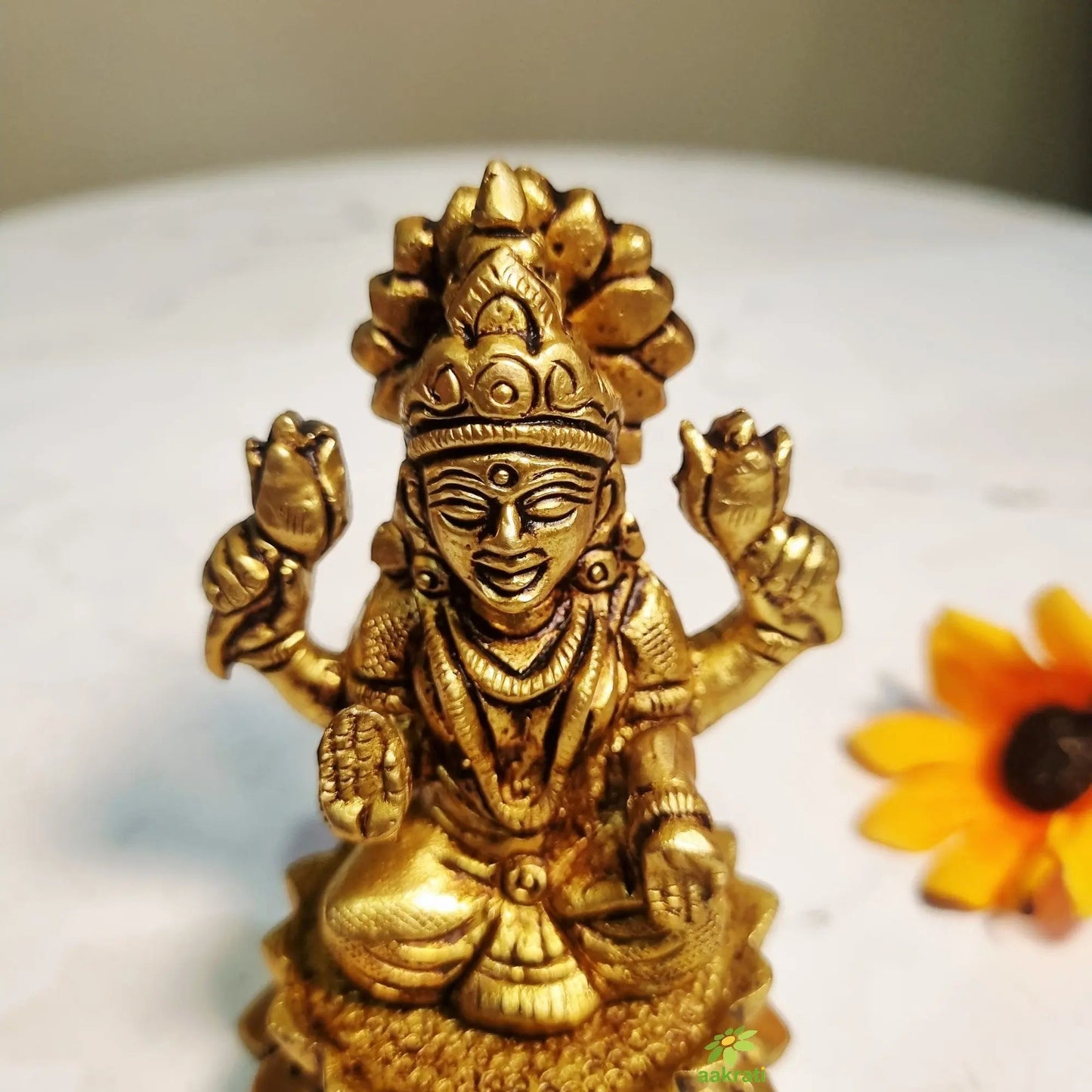 Brass Laxmi Goddess idol for Diwali Pooja| Laxmi Statue for Home| Brass Laxmi murti (Yellow 3 inch)