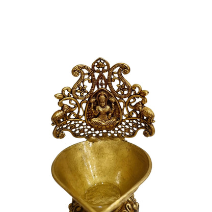 Brass Deepak for Aarti & Temple Use | Brass Laxmi Diya | Traditional Indian Diya Lamp for Spiritual Rituals & Gifting (Yellow, 4 Inch)