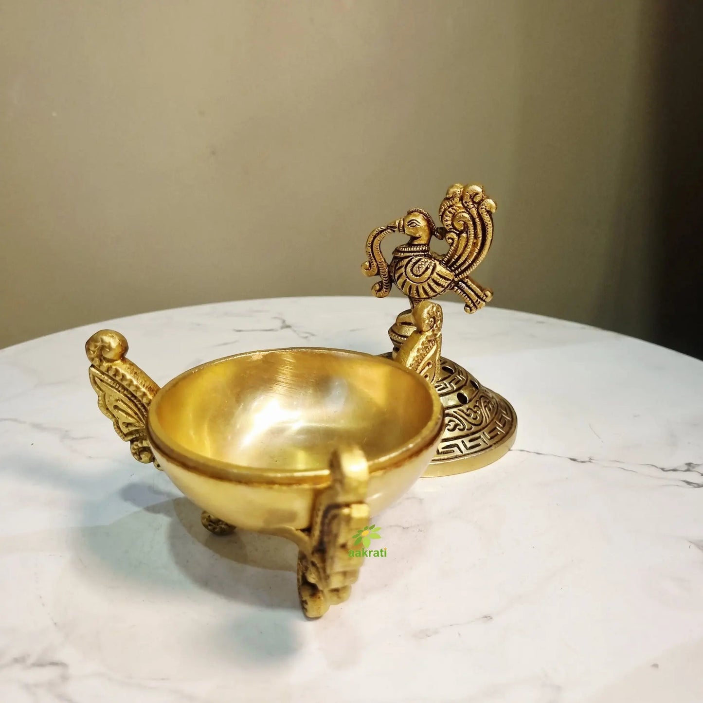 Brass Dhoop Daani for Pooja | Handcrafted Incense Burner for Pooja |Handcrafted Brass Dhoop Daani (Yellow, 6 Inch)