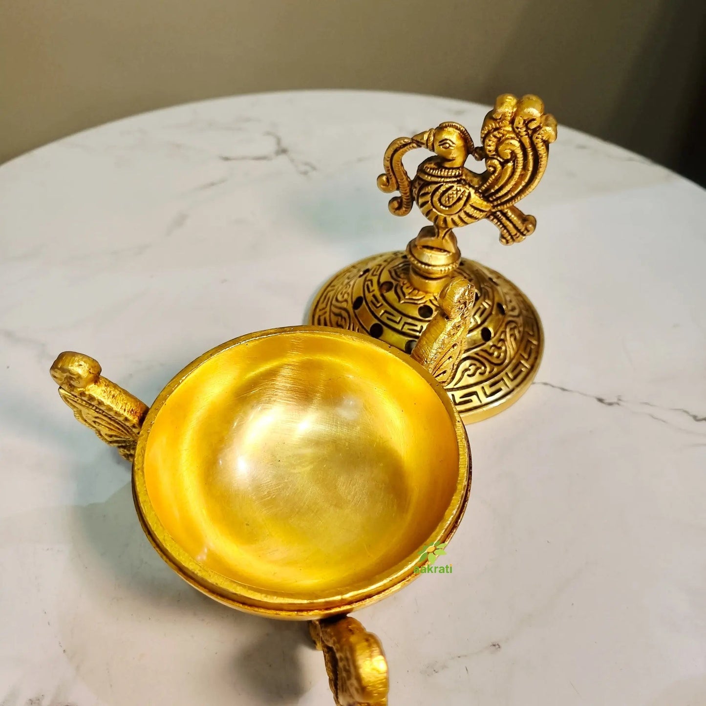Brass Dhoop Daani for Pooja | Handcrafted Incense Burner for Pooja |Handcrafted Brass Dhoop Daani (Yellow, 6 Inch)