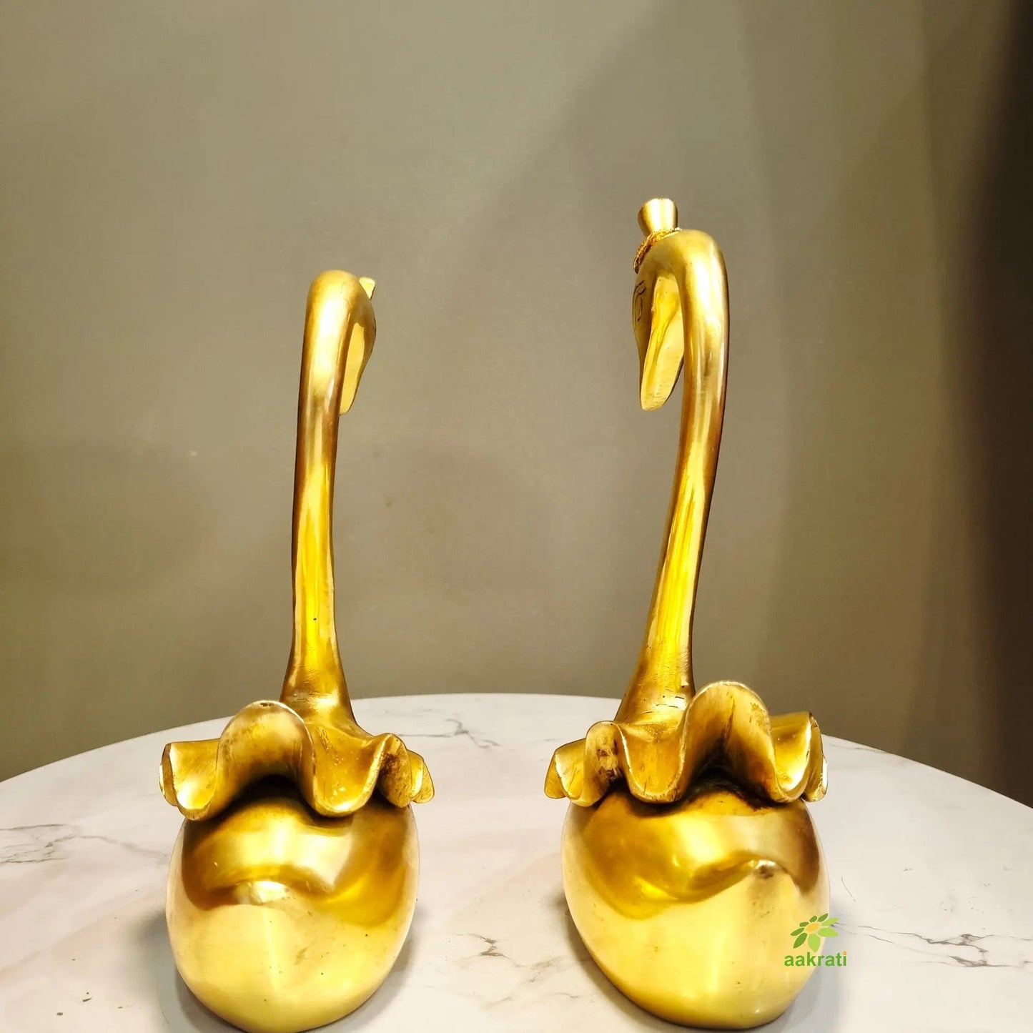 Handcrafted Brass Swan Pair Statue | Swan Showpiece for Couples, Weddings & Housewarming Gifts | Brass Swan Pair (Yellow, 8 Inches)