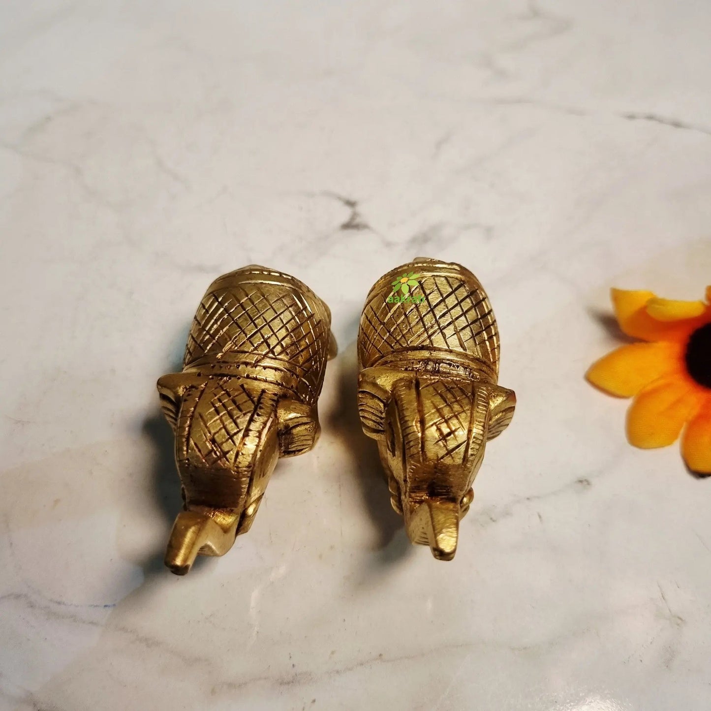 Brass Elephant Pair for Home Décor | Handcrafted Pair of Decorative Elephants | Brass Elephant Pair (Yellow, 1.5 Inches)