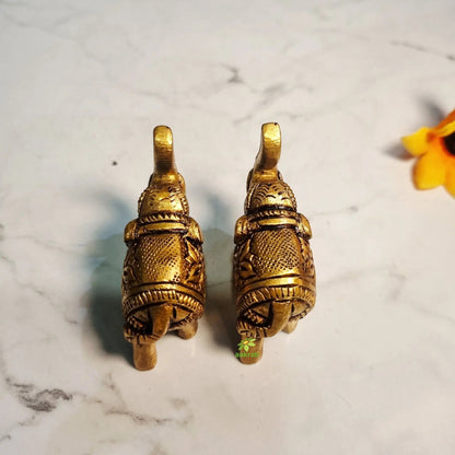 Brass Elephant Pair | Handcrafted Pair of Decorative Elephants | Brass Table Decor (Yellow, 1.5 Inches)