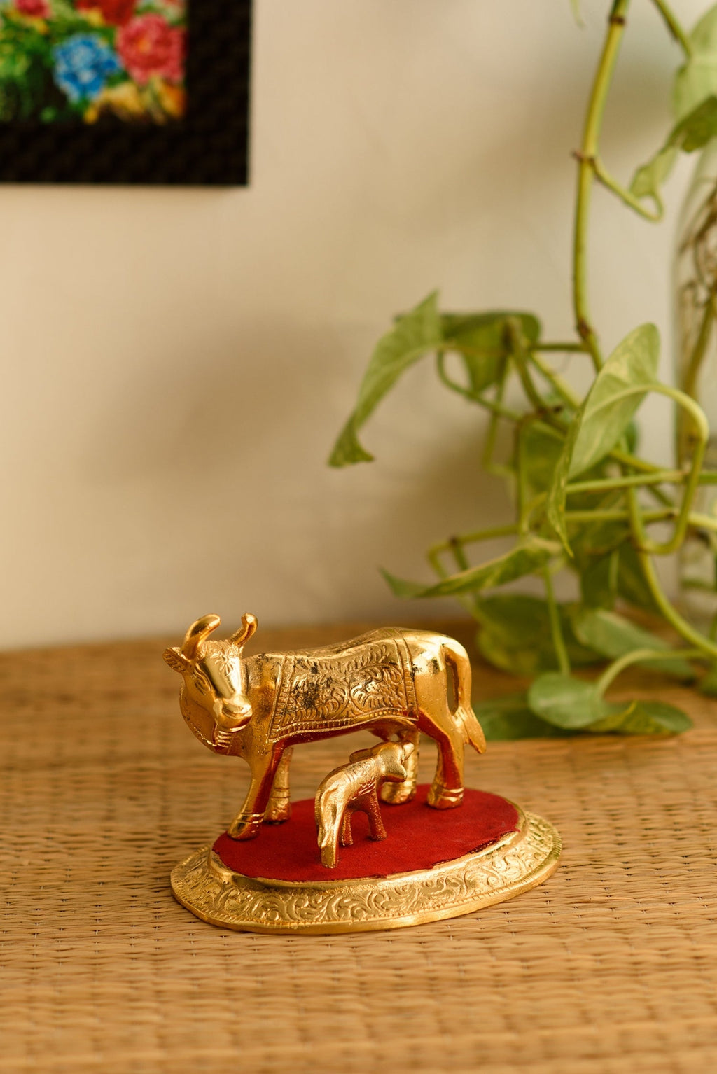 Golden Metal Kamadhenu Cow With Calf Statue Animal Figurines Kafalo