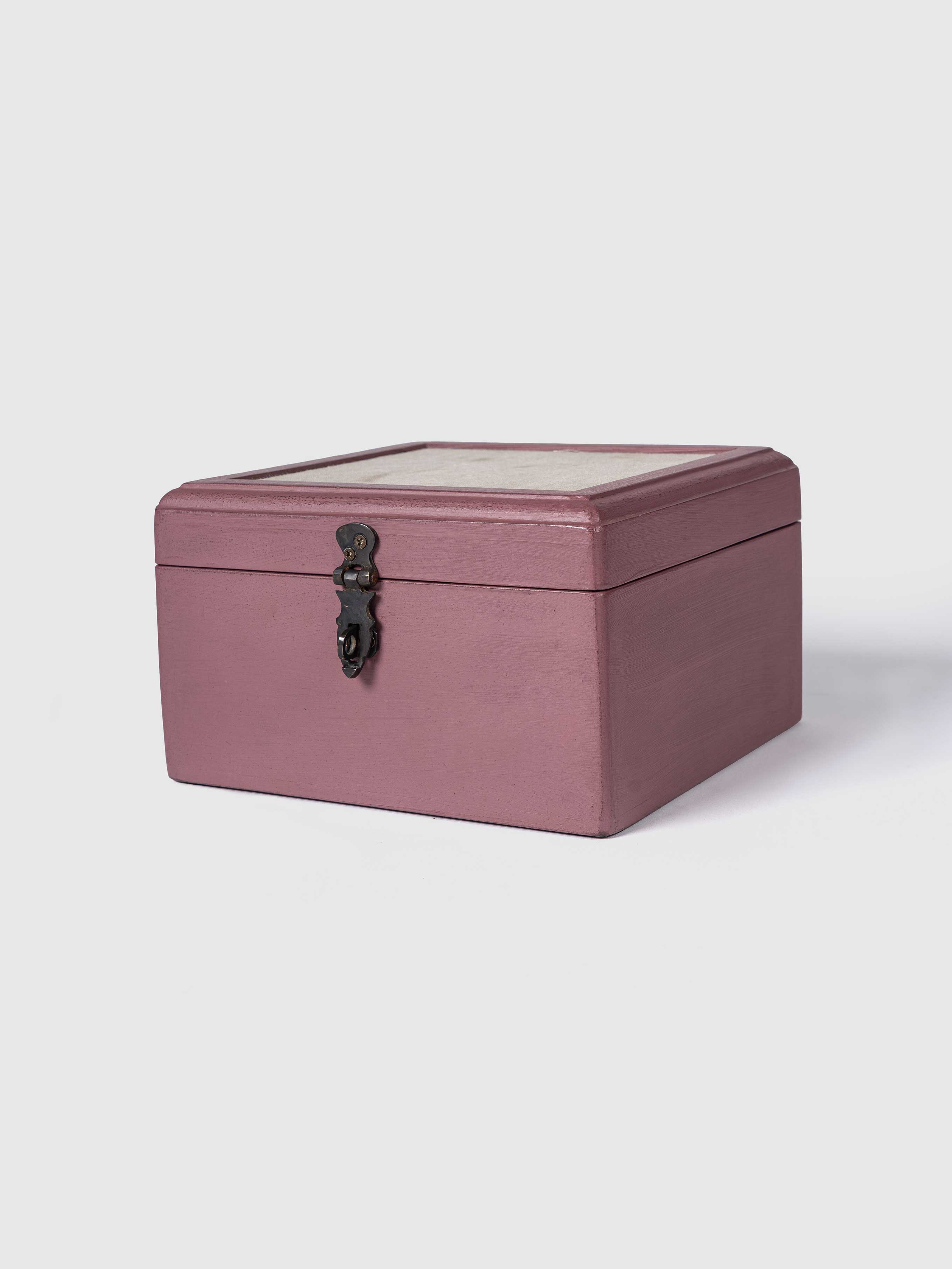 Kanial Wooden Box (Pink) Contrast Living
