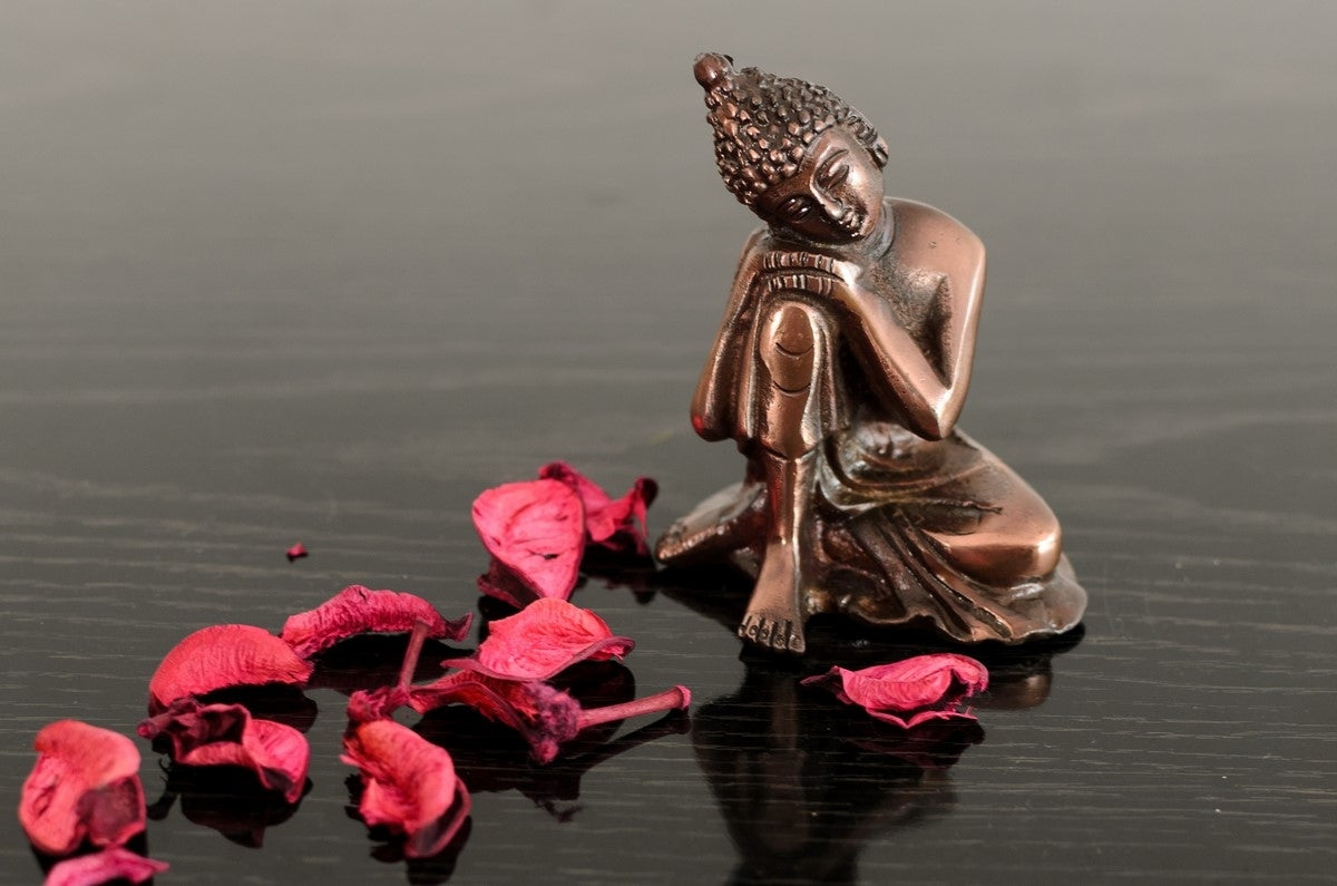 Brown Metal Resting Buddha On Knee Statue Kafalo