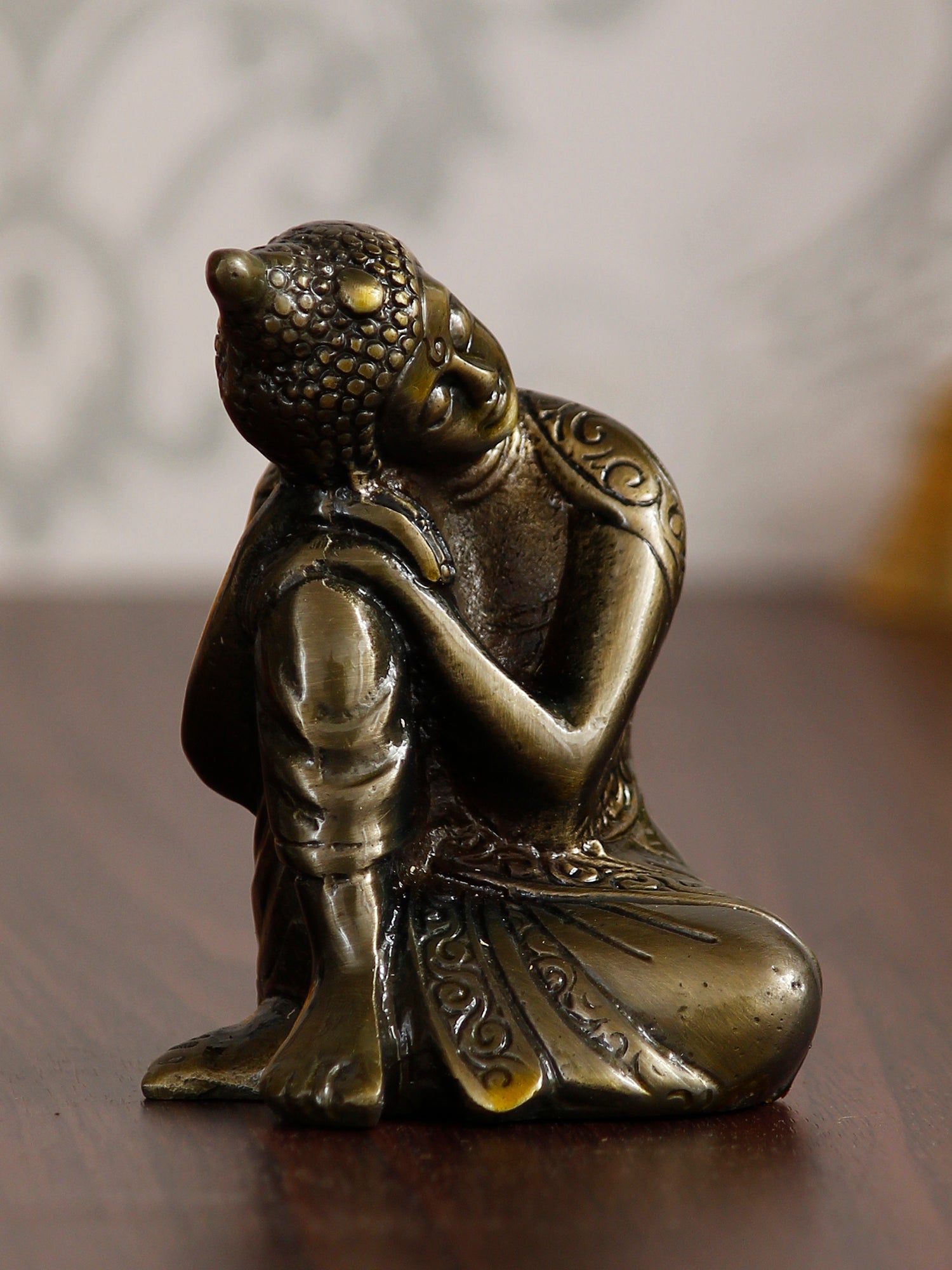 Metal Resting Buddha On Knee Statue Kafalo