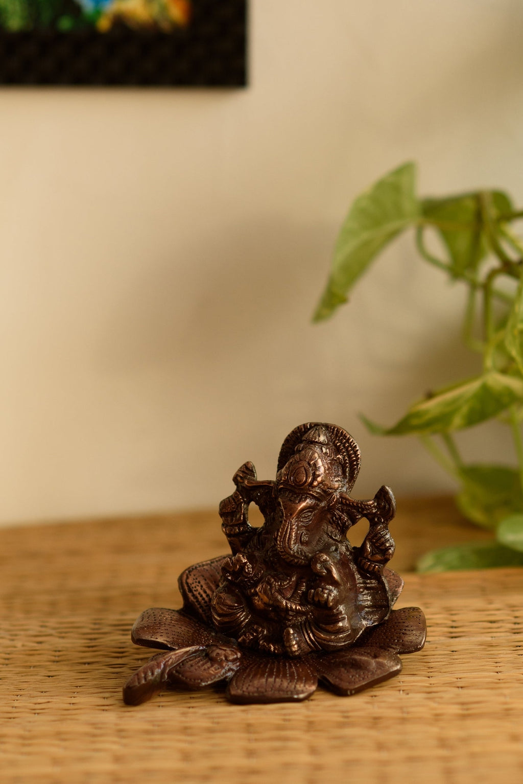Metal Lord Ganesha Idol On Flower Kafalo