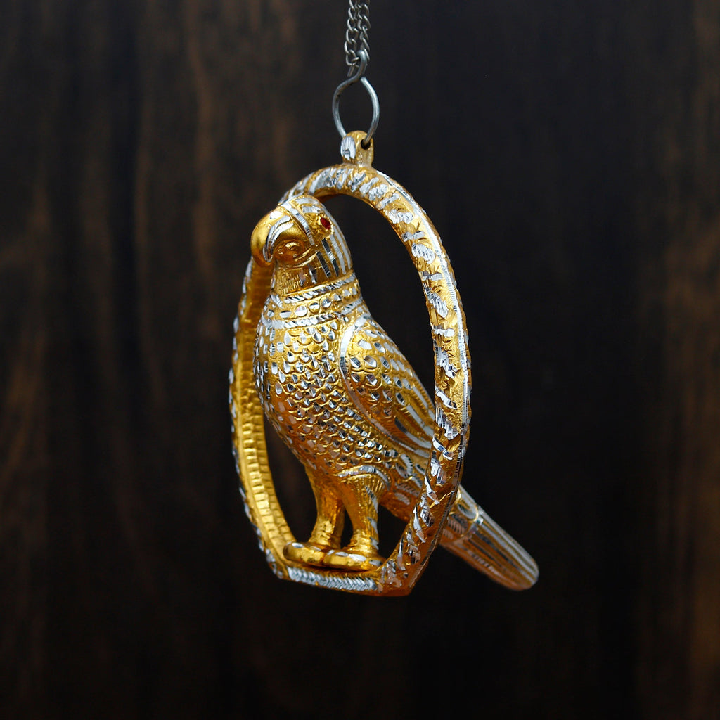 Metal Carved Golden Parrot Statue Decorative Wall Hanging Showpiece with Chain Kafalo