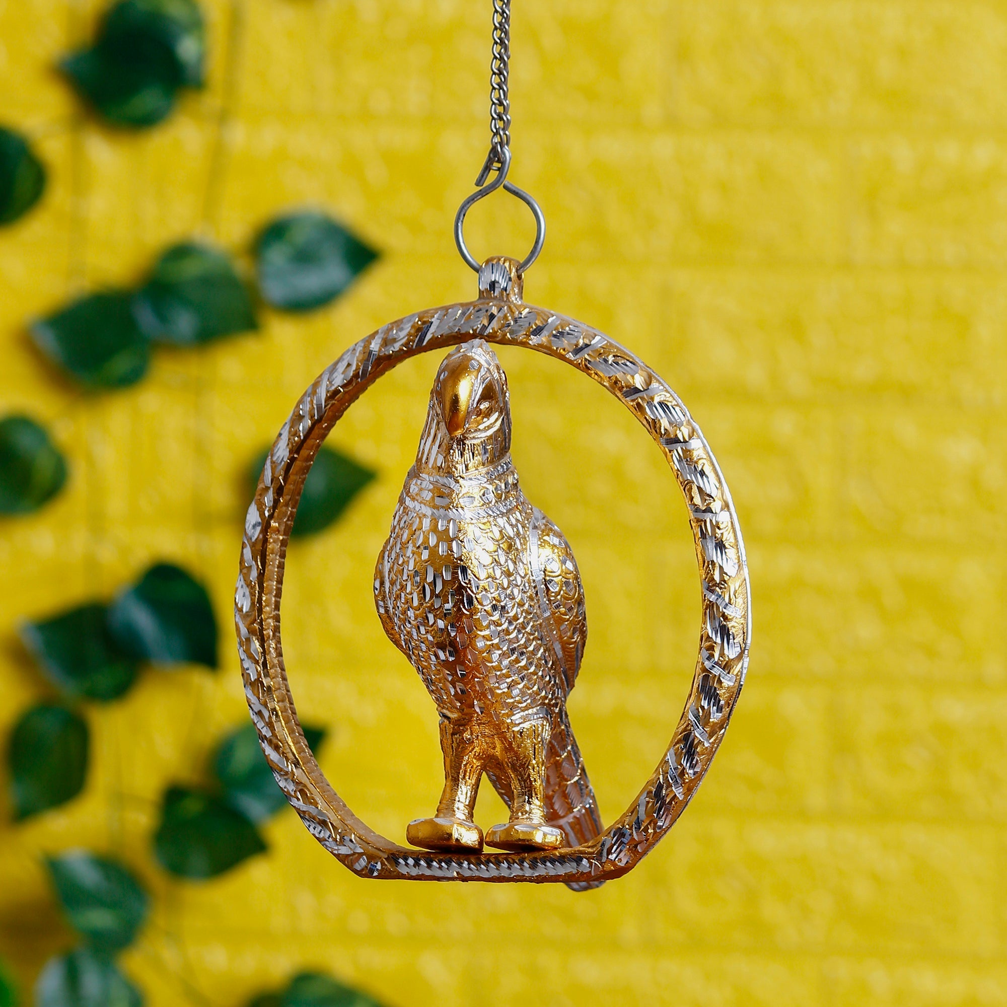 Metal Carved Golden Parrot Statue Decorative Wall Hanging Showpiece with Chain Kafalo
