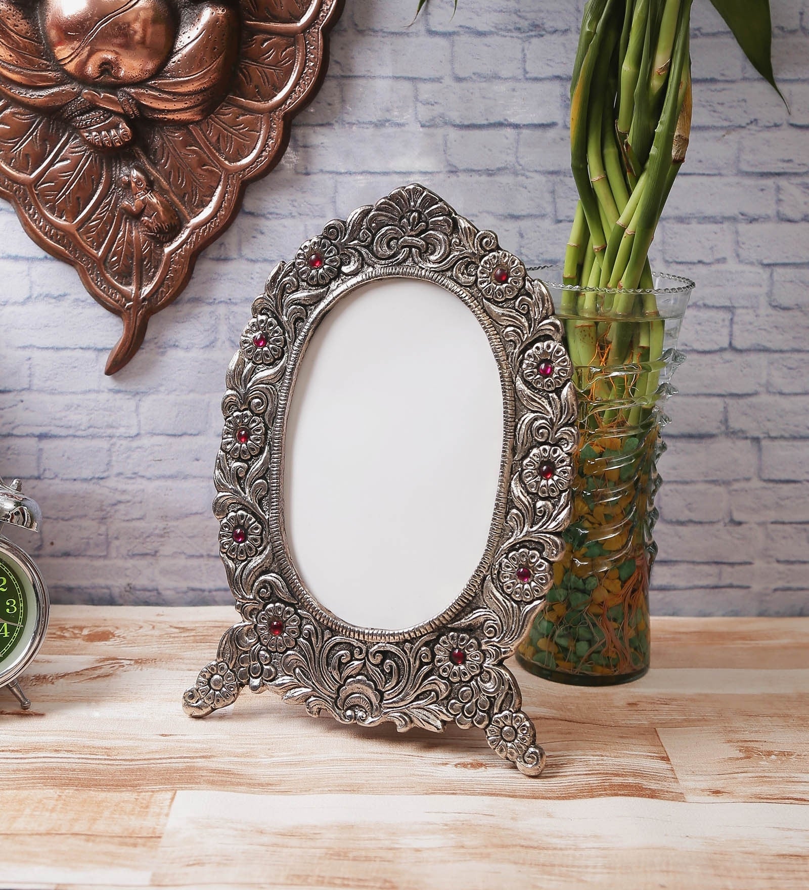 Antique Finish White Metal Decorative Single Photo Frame Kafalo