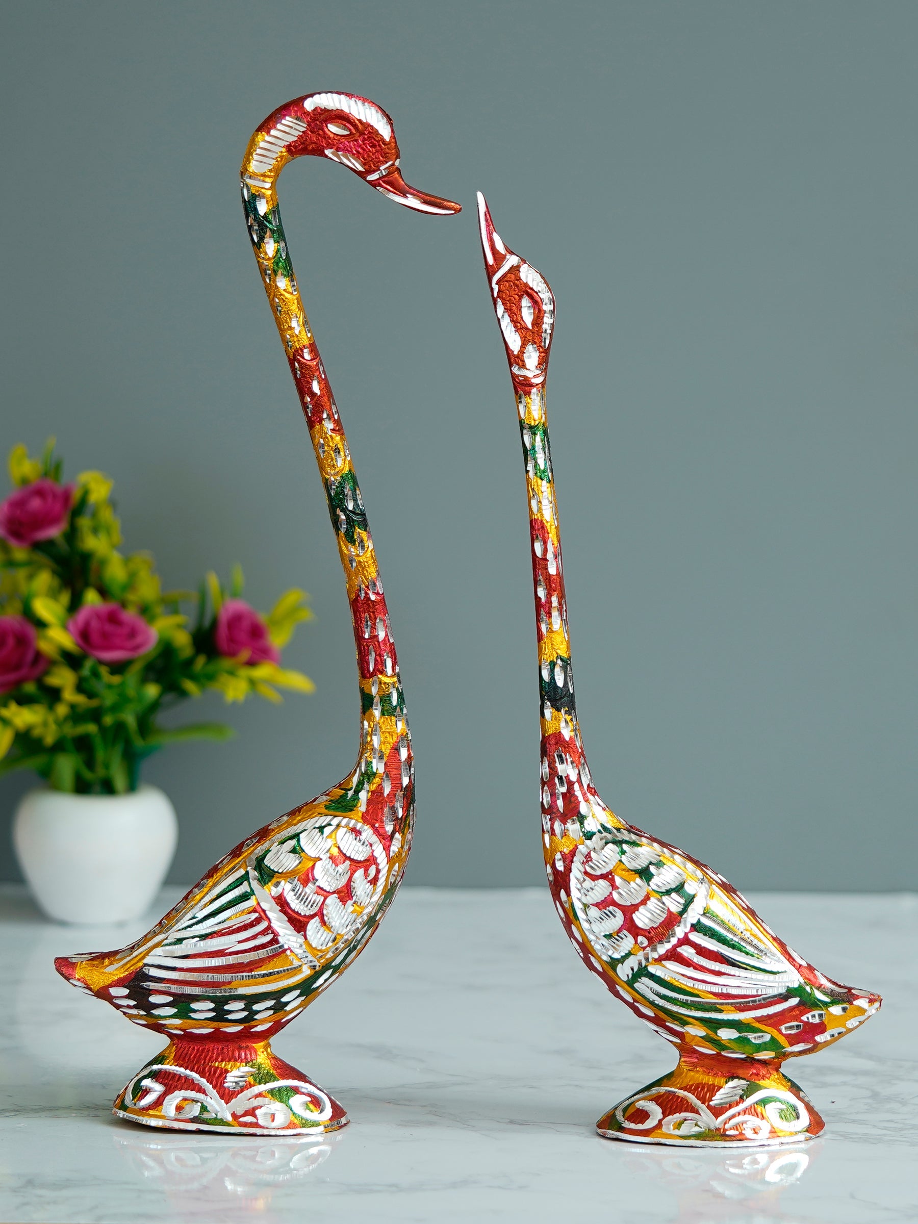 Colorful Metal Kissing Swan Couple Handcrafted Decorative Figurine Kafalo