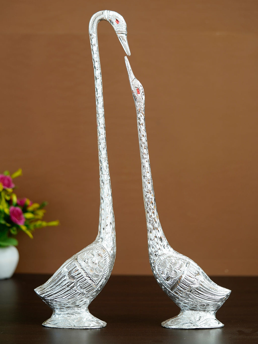 Silver Metal Kissing Swan Couple Handcrafted Decorative showpiece Bird Figurine Set Kafalo