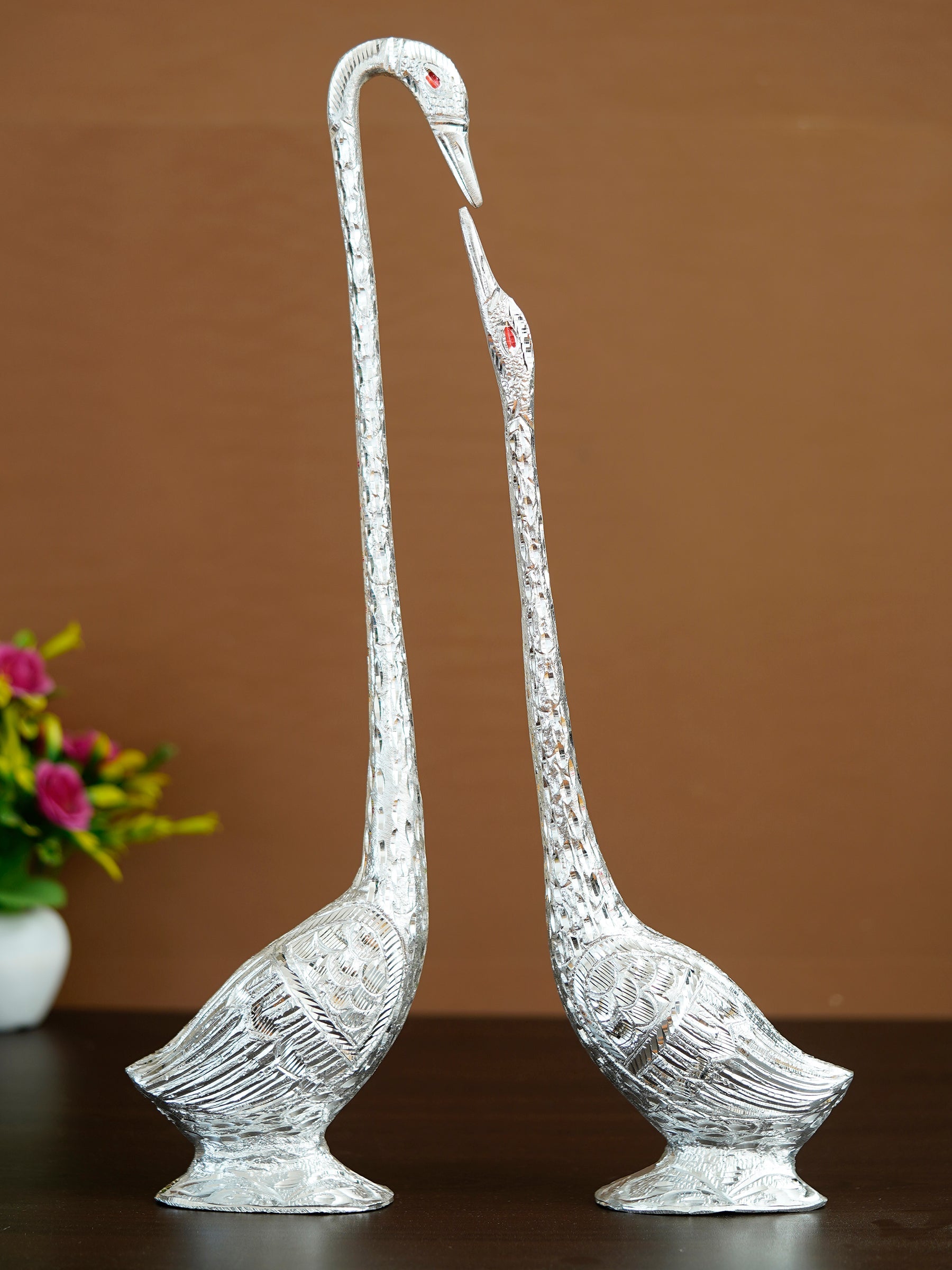 Silver Metal Kissing Swan Couple Handcrafted Decorative showpiece Bird Figurine Set Kafalo
