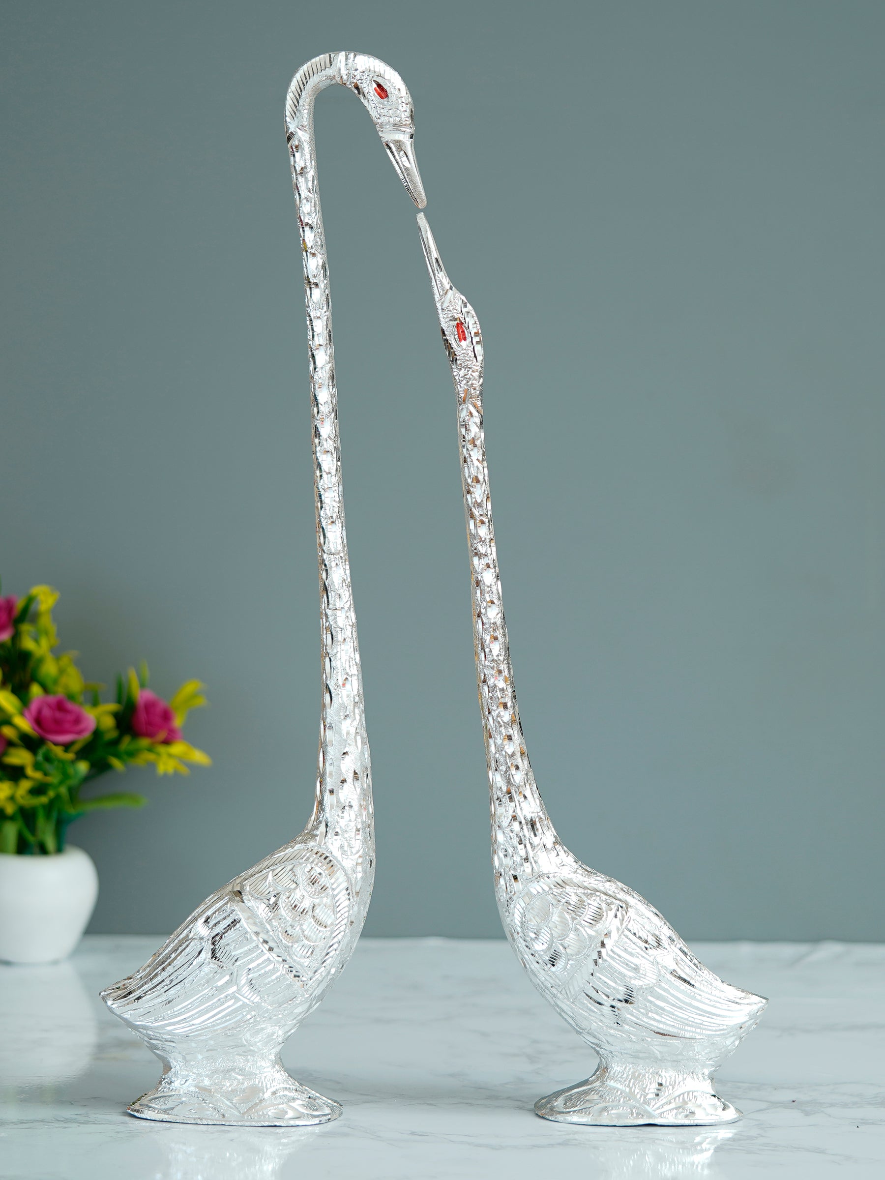 Silver Metal Kissing Swan Couple Handcrafted Decorative showpiece Bird Figurine Set Kafalo