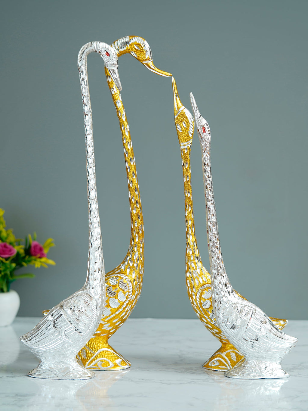 Set Of Two Golden And Silver Kissing Swan Couple Handicrafted Decorative Figurine Kafalo