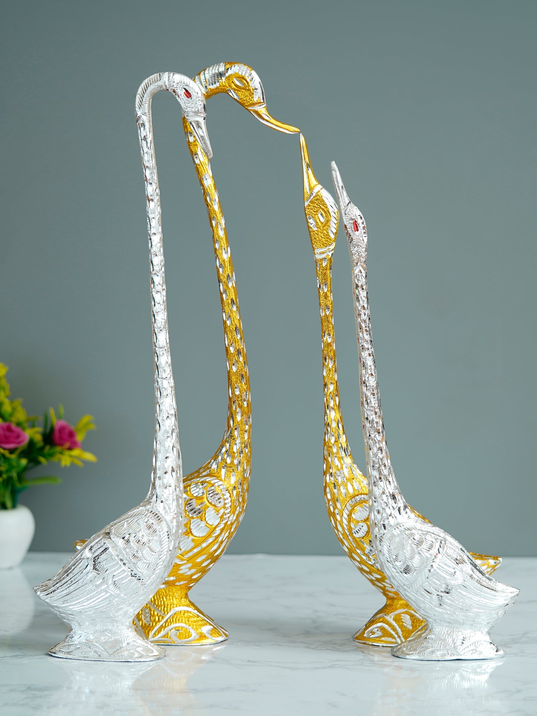 Set Of Two Golden And Silver Kissing Swan Couple Handicrafted Decorative Figurine Kafalo