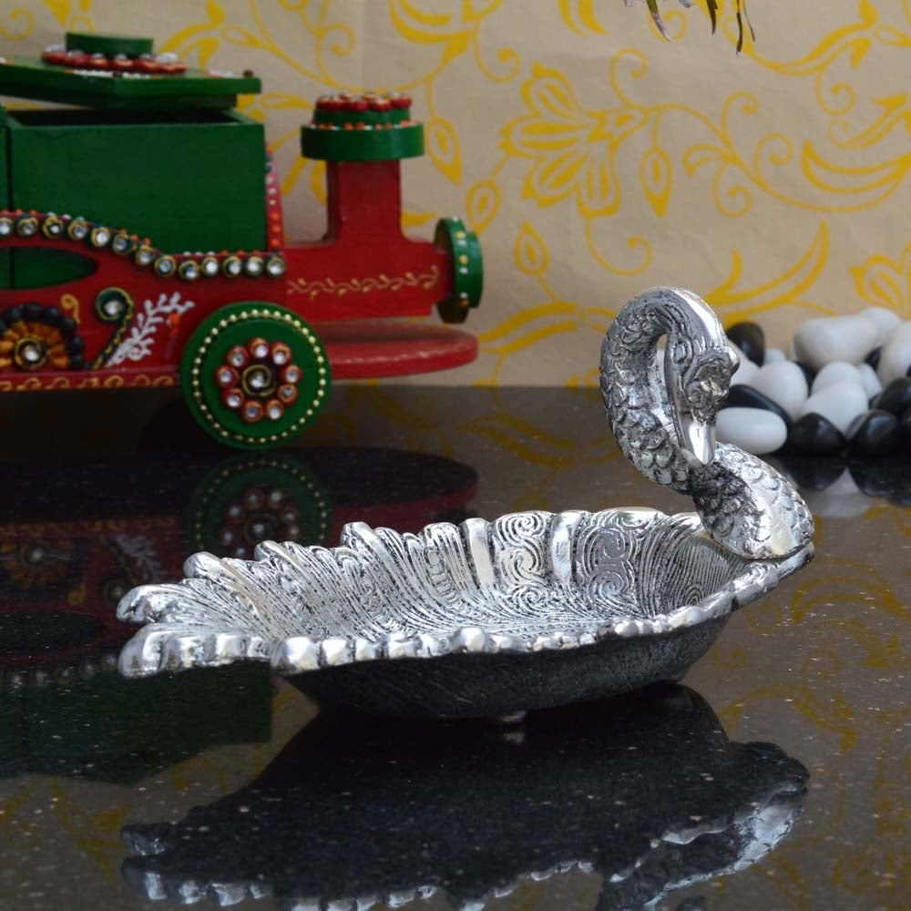 Beautiful Metal Duck Shaped Dry Fruit Tray Decorative Platter Kafalo