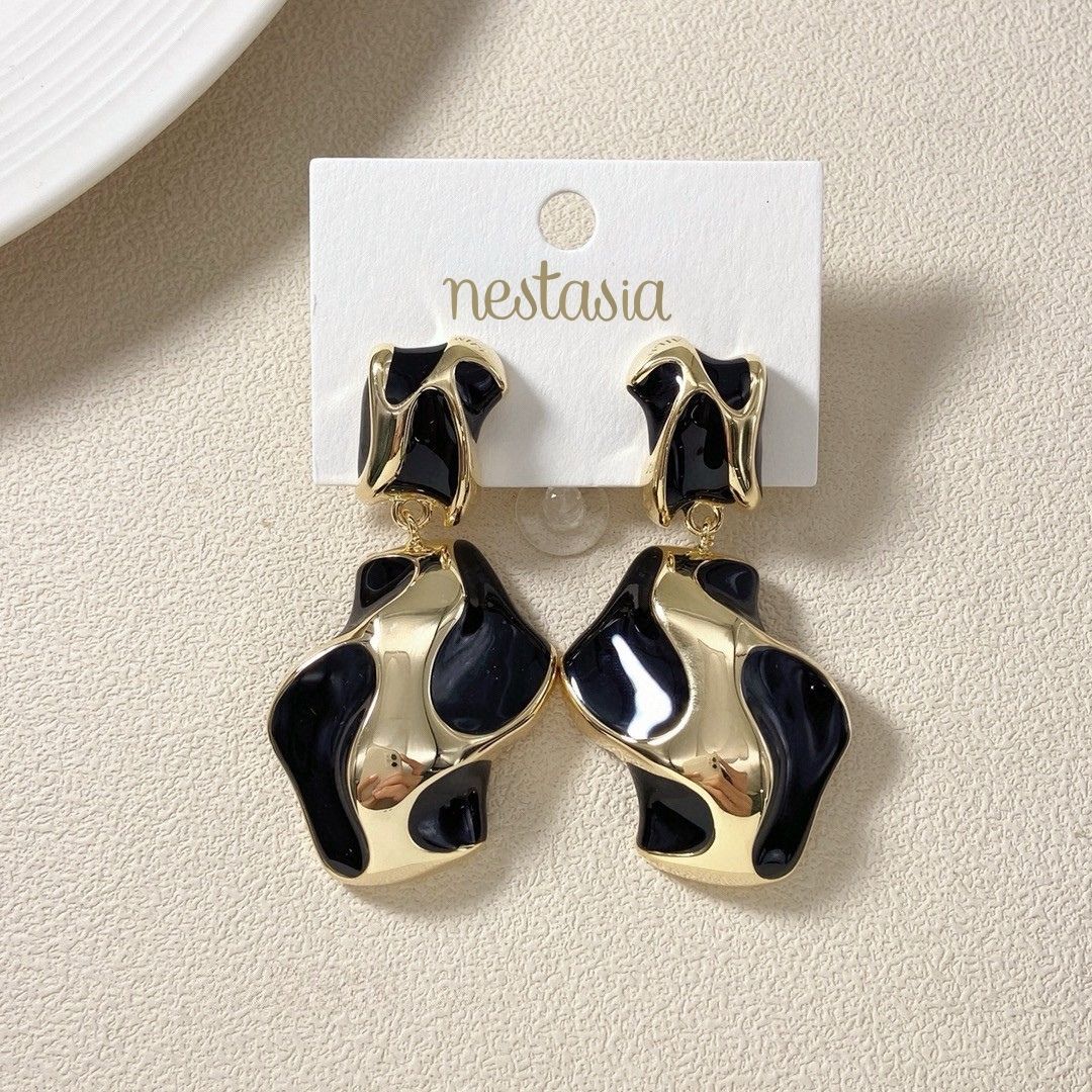 Black And Gold Abstract Danglers Nestasia
