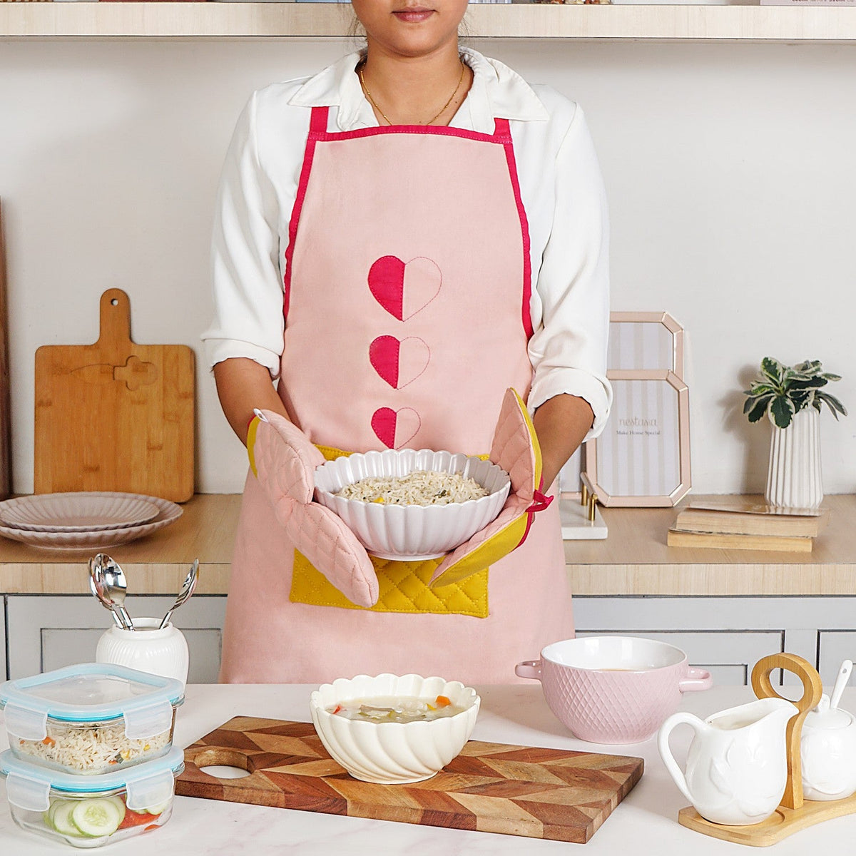 All Hearts Chef Apron With Mitten And Pot Holder Nestasia